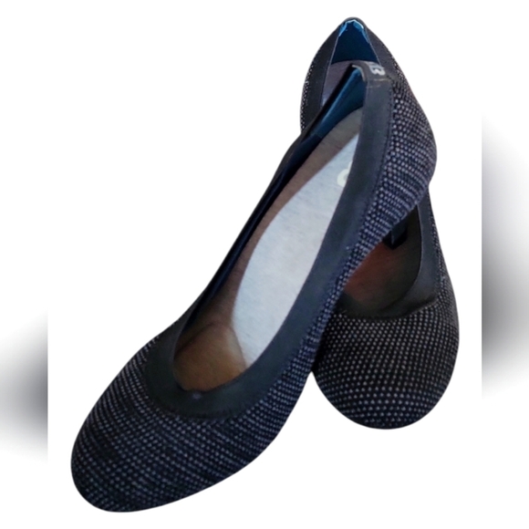 Betabrand Late to the Gate Black Gray Cone Heels Knit Comfort Shoes Size 8.5 - Picture 3 of 10